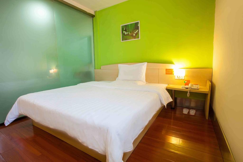 7Days Inn Chongqing Daxigou Renhe Street Room photo