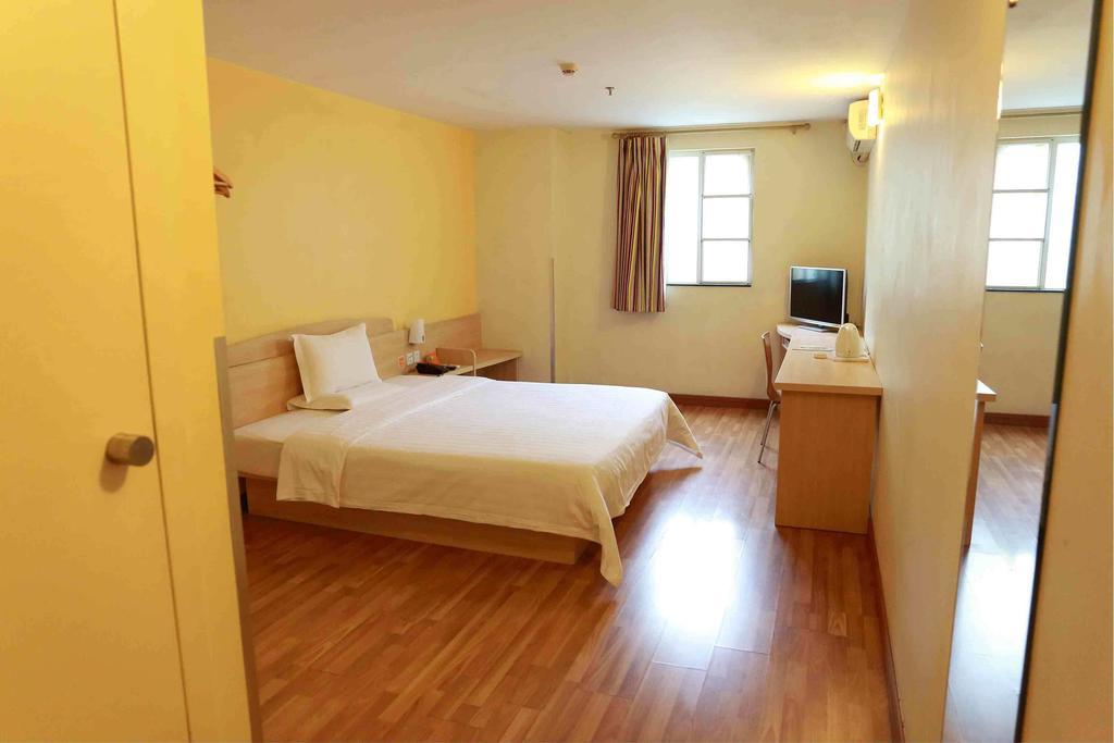 7Days Inn Chongqing Daxigou Renhe Street Exterior photo